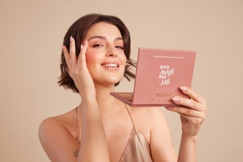 <span>Get The Glow Look</span> paleta do makijażu twarzy i oczu